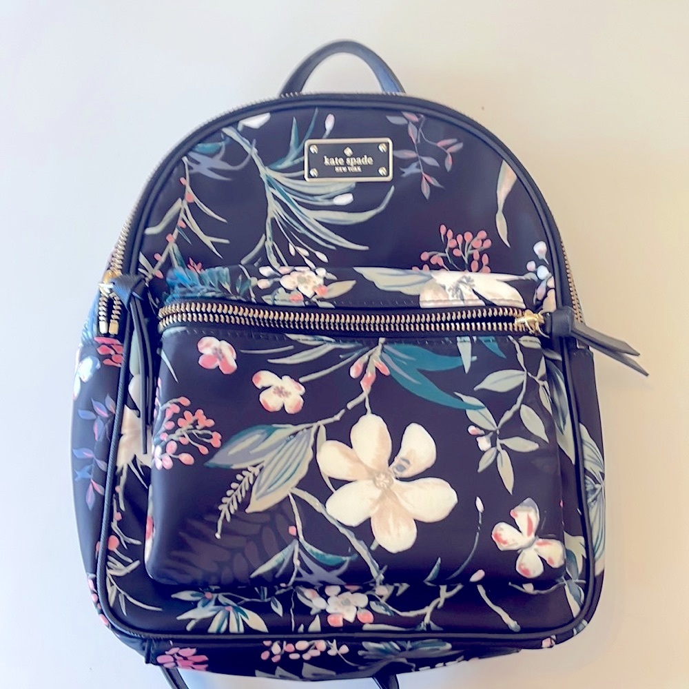 Kate Spade New York

WILSON ROAD BOTANICAL SMALL BRADLEY BACKPACK EUC